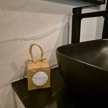 La D'amour - Luxury Split